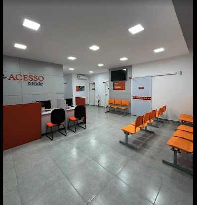 Recepção e sala de espera da Acesso Saúde CIC Curitiba